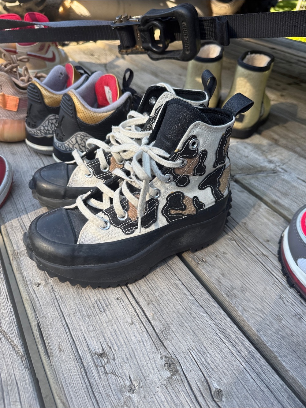 Women’s size 4.5 converse all-stars high top platform
